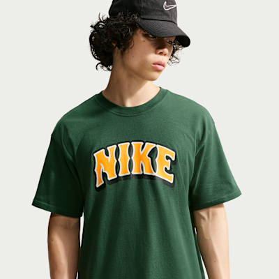 Nike Sportswear T-Shirt. Nike.com